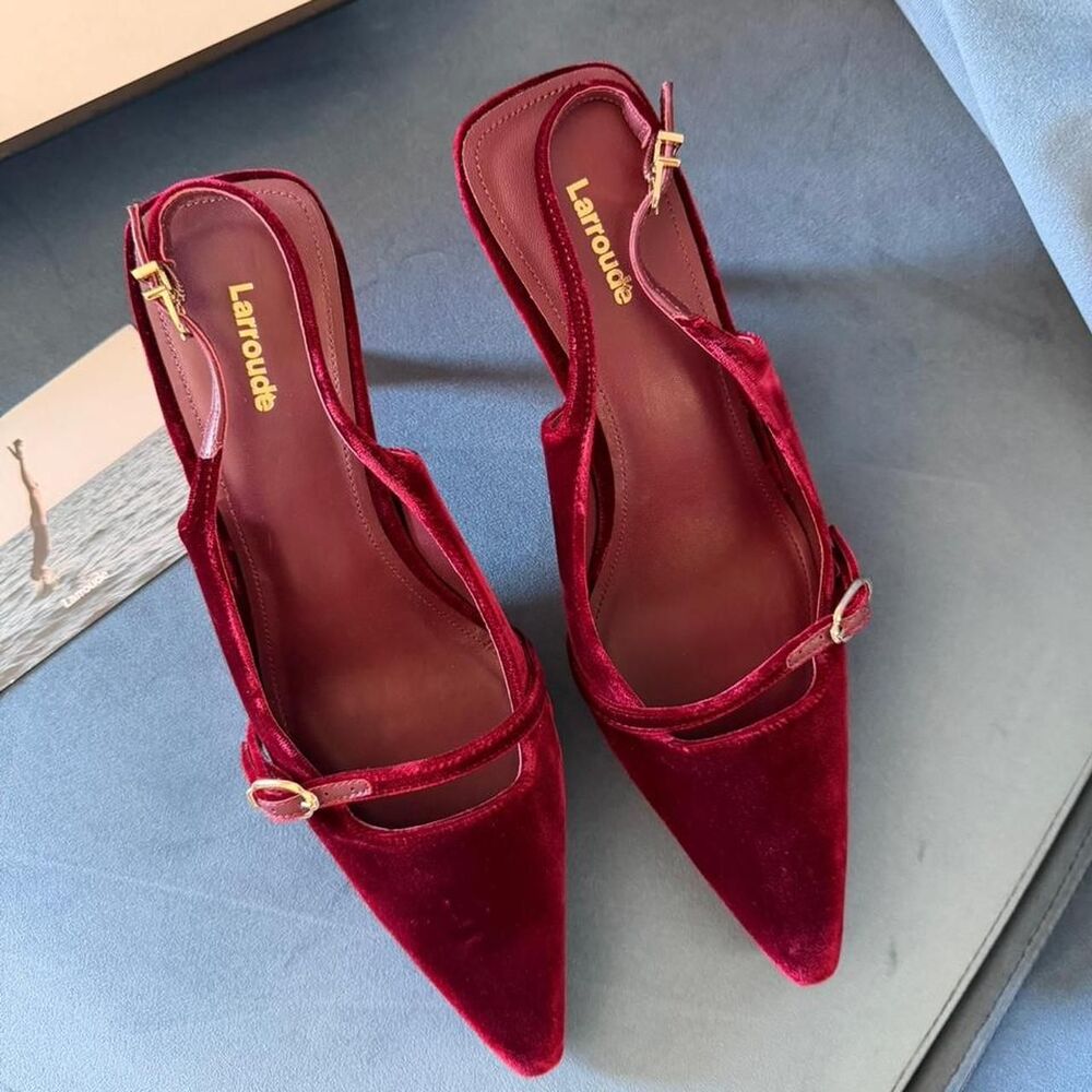 Larroude Women's Burgundy and Red Courts
